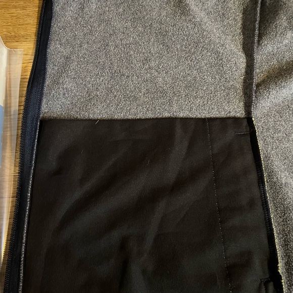 Columbia Gray and Yellow Performance Fishing Gear Full Zip Fleece Vest - Size M - Picture 10 of 11